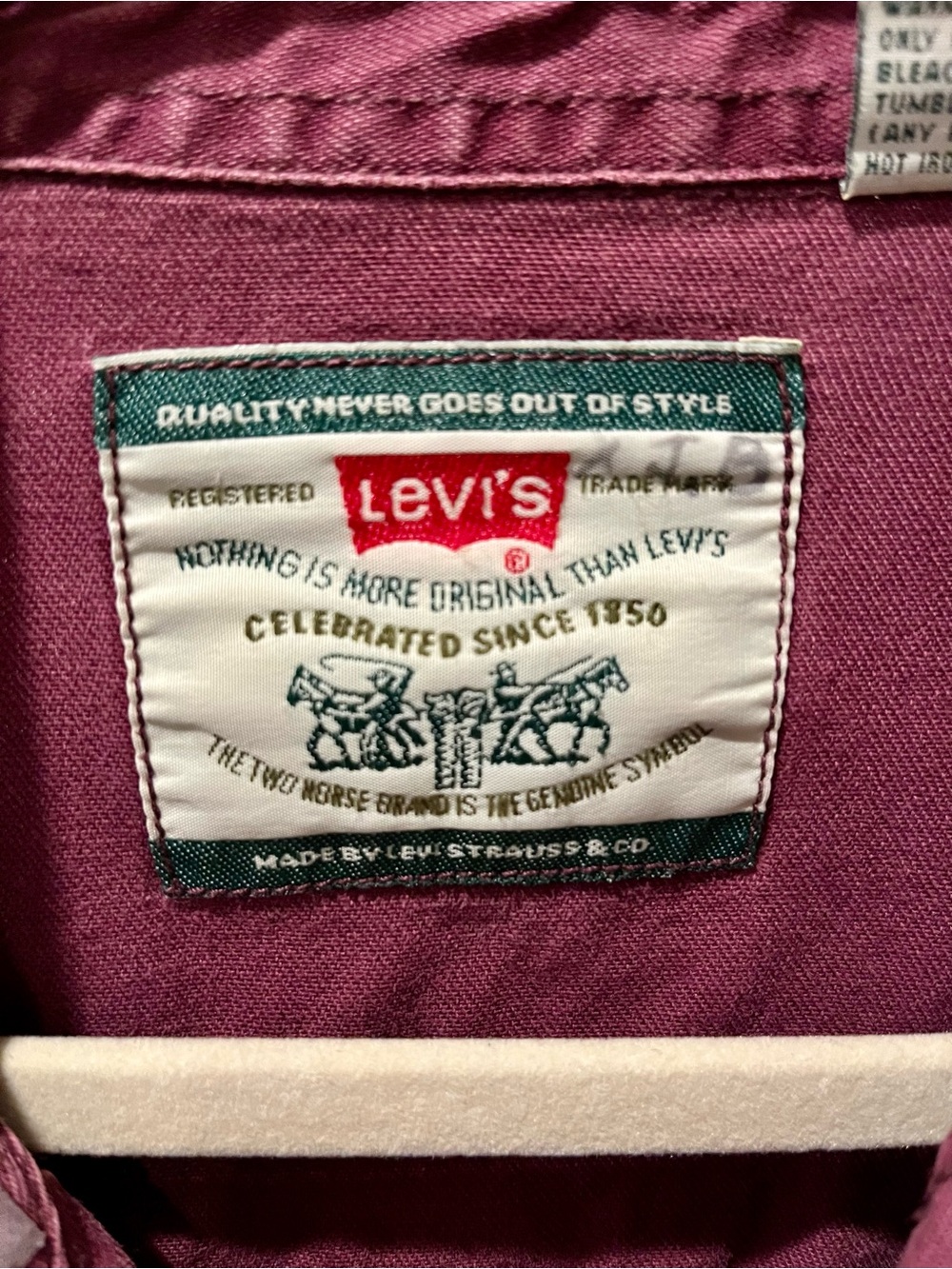 Vintage Levi's Men's Maroon Button-Up Shirt Jacket - Picture 4 of 12